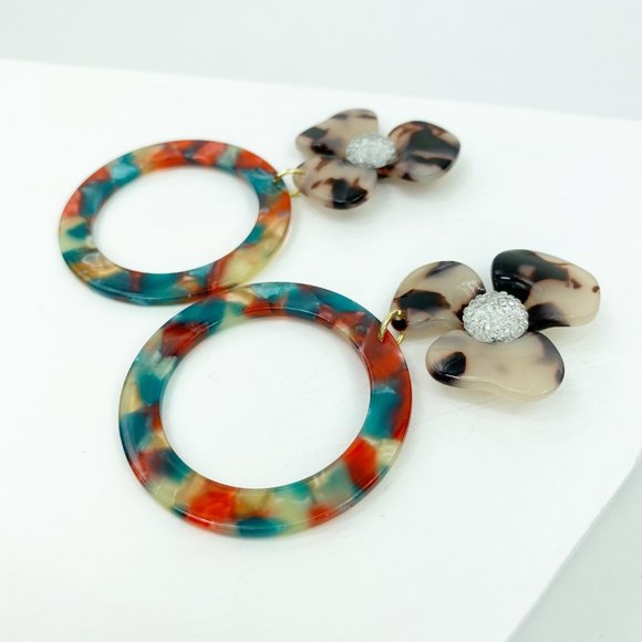 Blond Torti Crystal Water Poppy w/ Red/Green Hoop - Picture 4 of 6